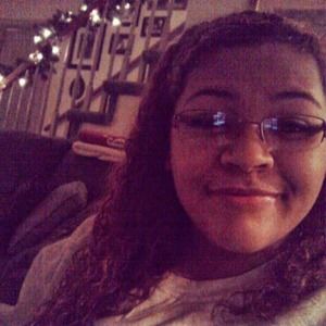 Meet your Posher, Dee